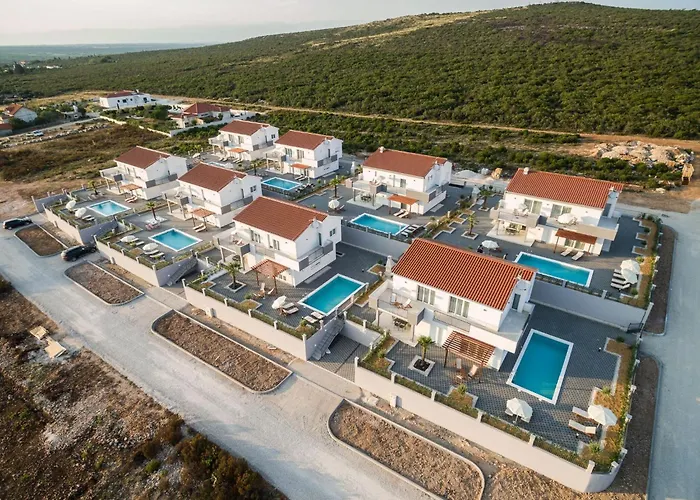 فيلة In Croatia Near Adriatic Coast